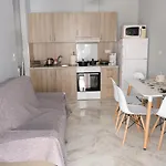 Bright & Comfy Near The 아파트
