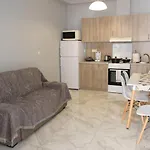 Bright & Comfy Near The 아파트 코스 타운