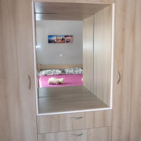 Bright & Comfy Near The