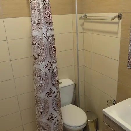 Bright & Comfy Near The Apartment Kos Town