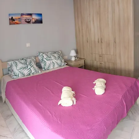 Bright & Comfy Near The Апартаменты *